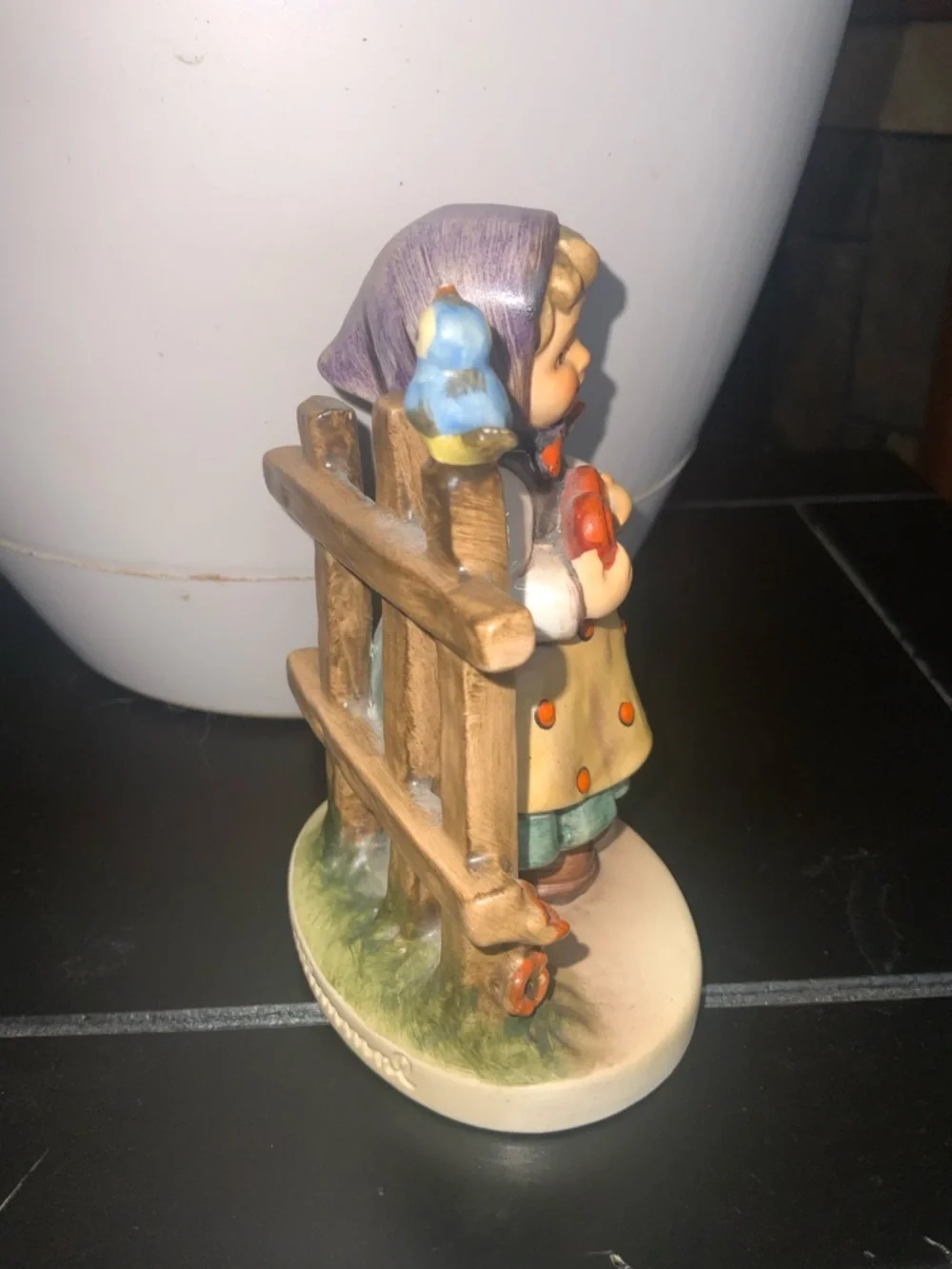 Goebel W. Germany Hummel “Sweet Greetings” Figurine 19t6 - 352